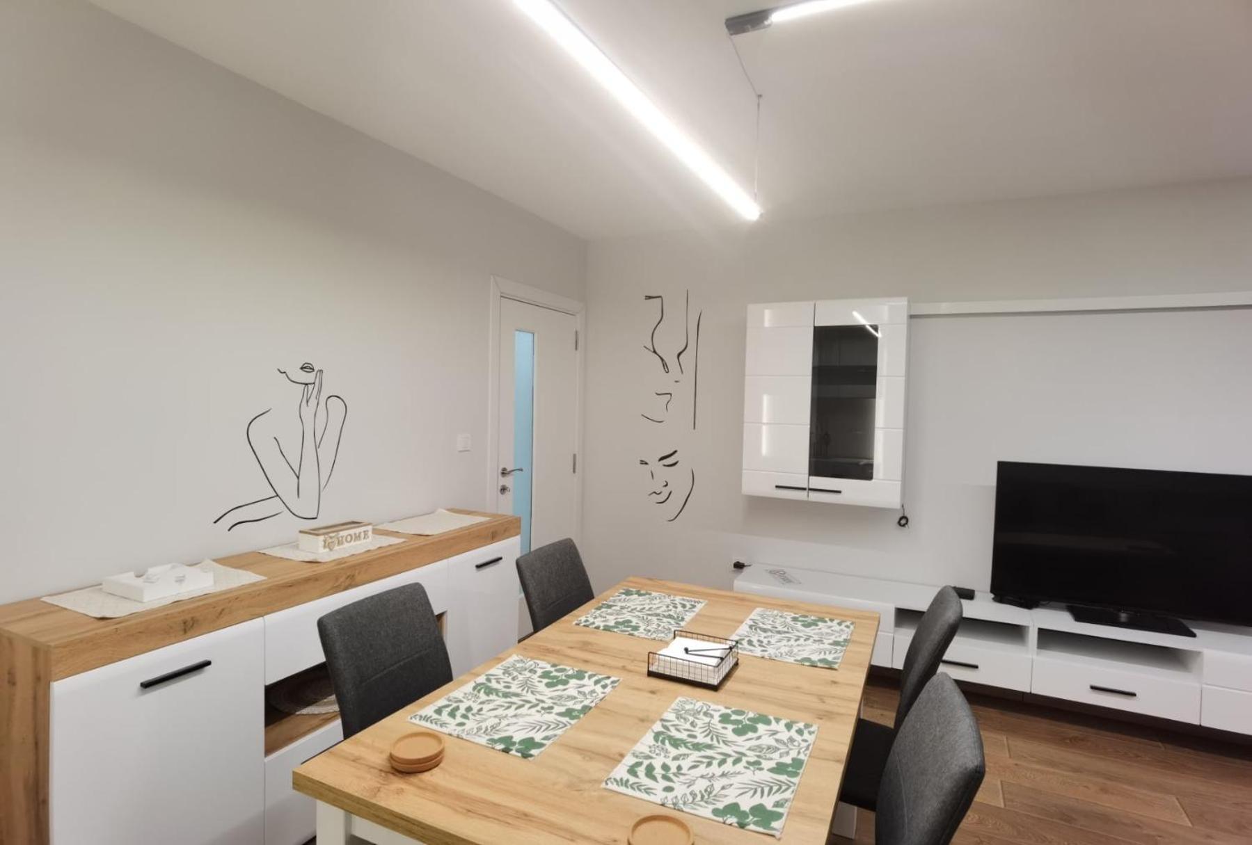 Diana Apartment ルセ エクステリア 写真